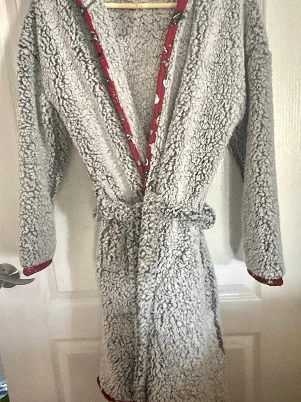 Vera Bradley Fluffy Fleece Robe Holiday Cats Gray & Red Small/Medium - NWT